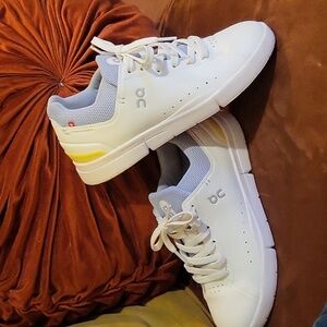 Roger Federer OnCloud Tennis Court Shoes Size 7.5